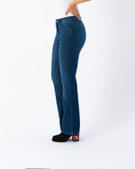 Bootcut Jean